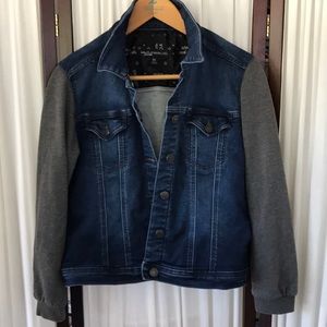 You are Original Lee Platinum label jean jacket